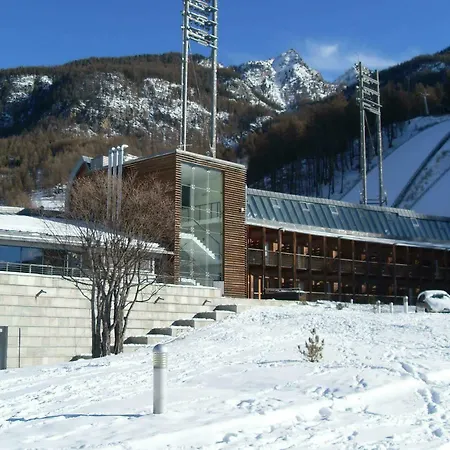 Pragelato Ski Jumping Hotel Отель 3*